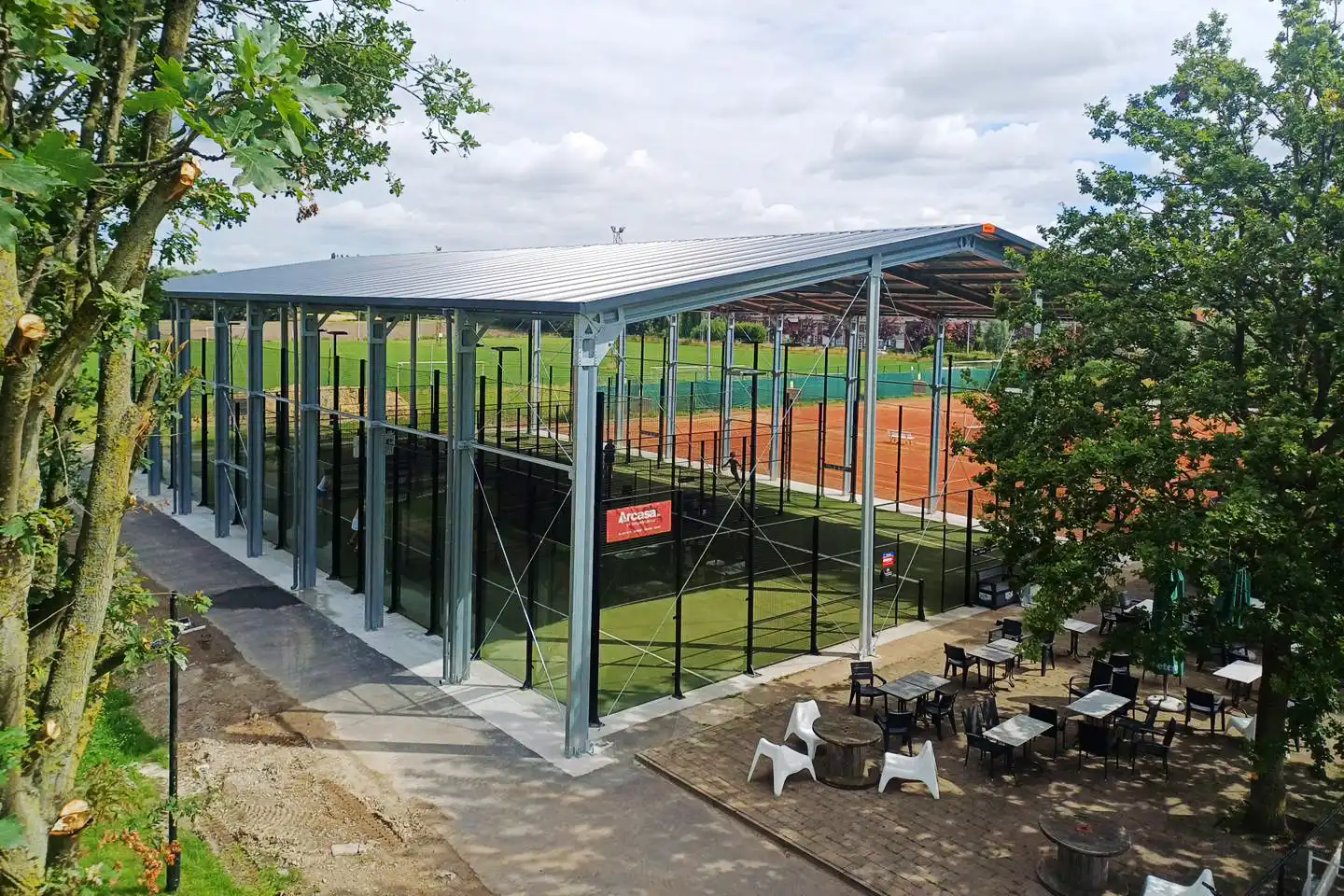 Frisomat industrial buildings steel padel court canopy padeloverkapping couverture 1