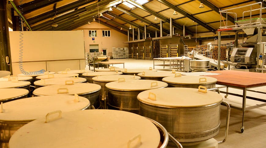 hala metalica industrie alimentara fabrica paine interior
