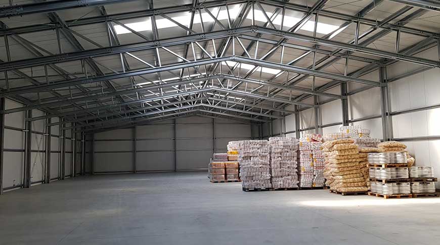 interior hala metalica depozit produse alimentare bauturi alcolice