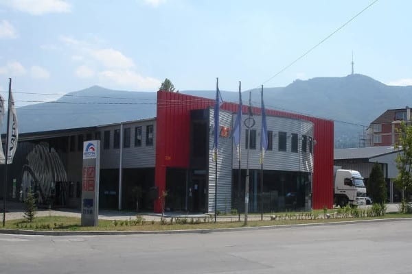 офис сграда и складове