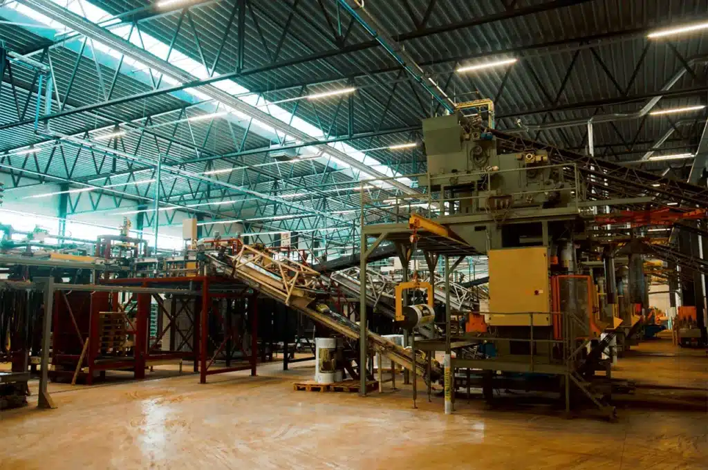 Ontdek de voordelen van een Frisomat-opslaggebouw 1 Frisomat cold formed steel industrial buildings production hall