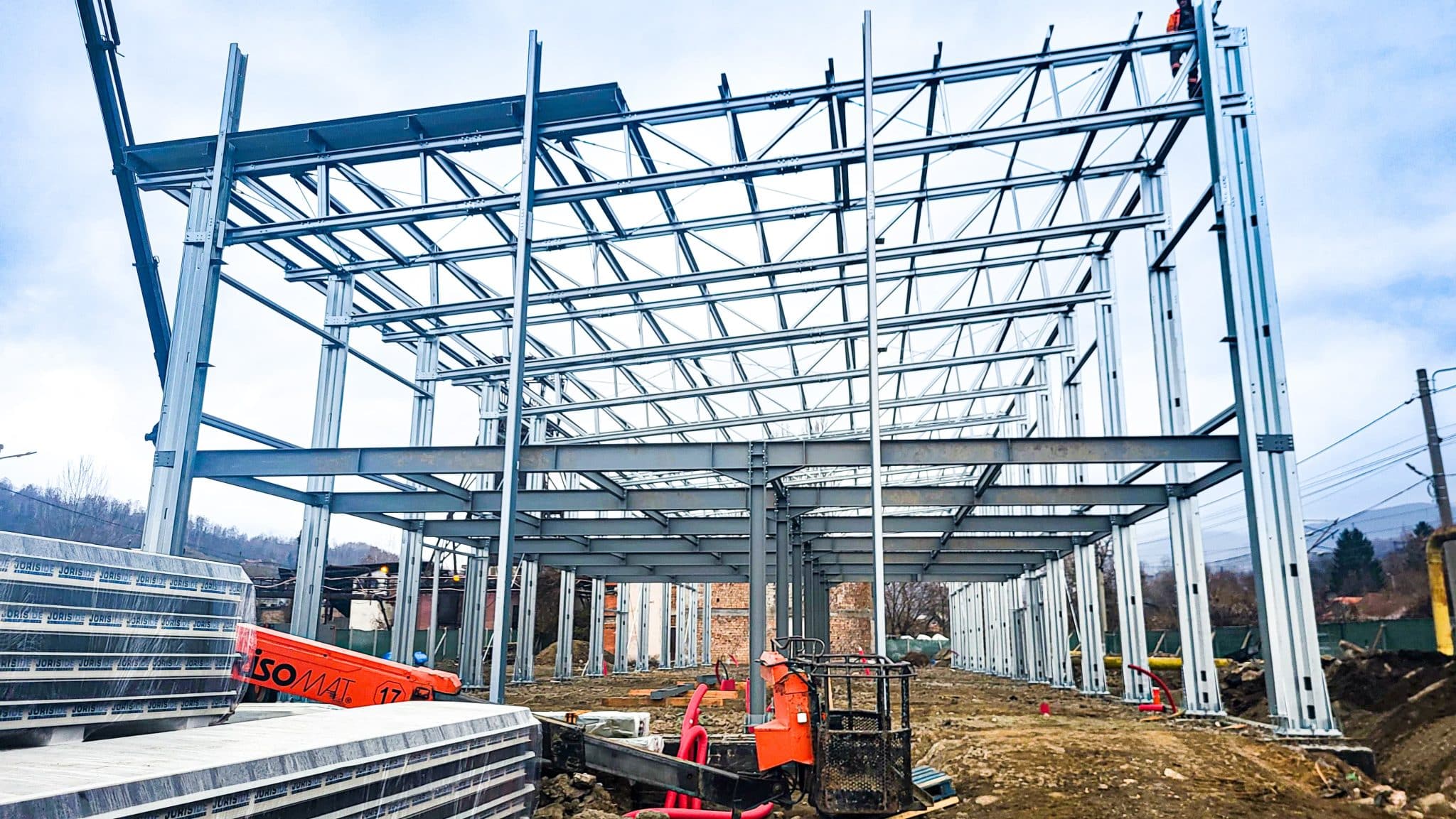 3 diacom prestcom hala metalica depozit birouri lupeni hunedoara frisomat romania scaled