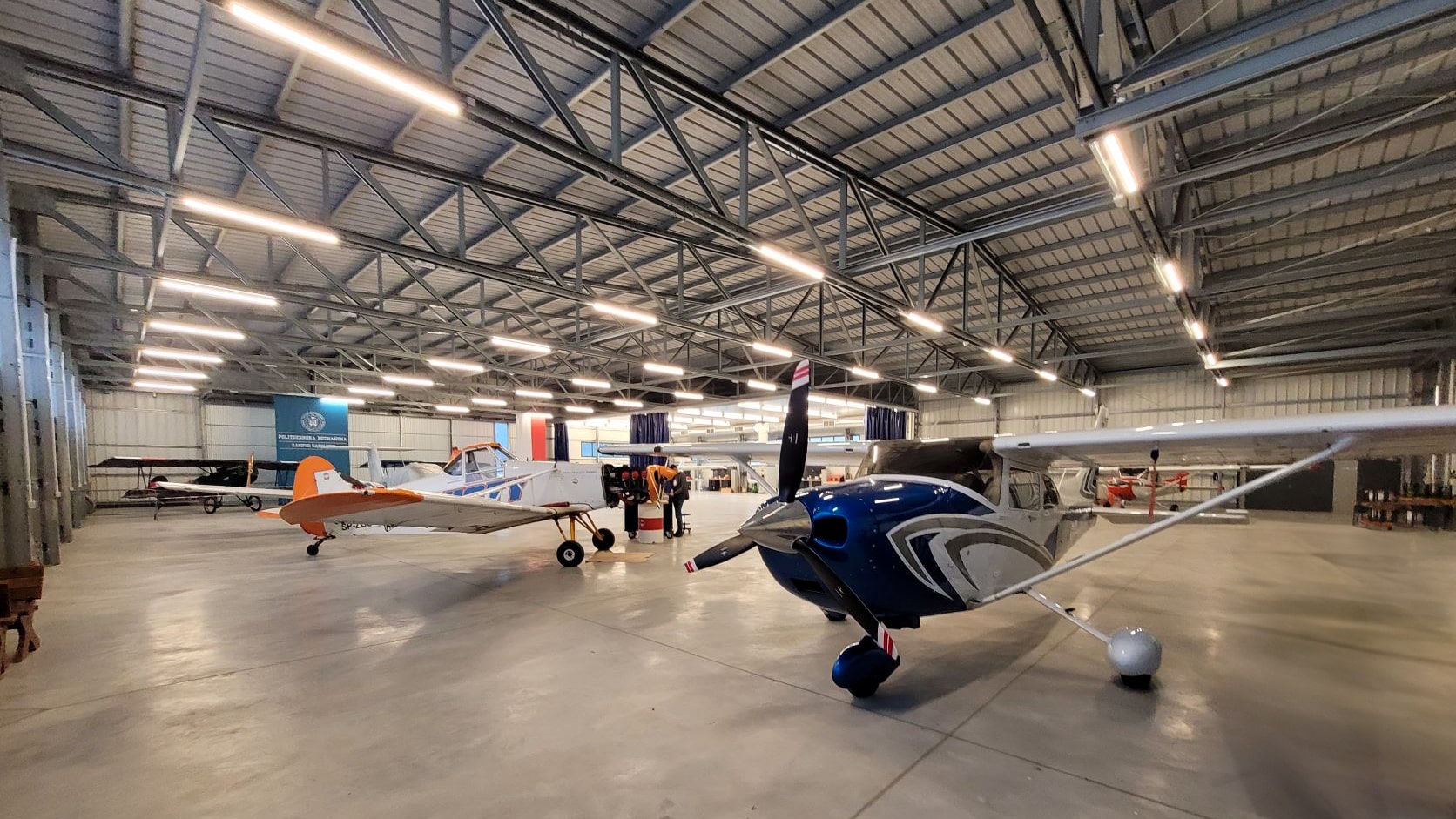 proiect frisomat hangar pentru avioane