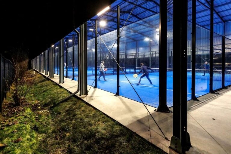 teren de padel frisomat