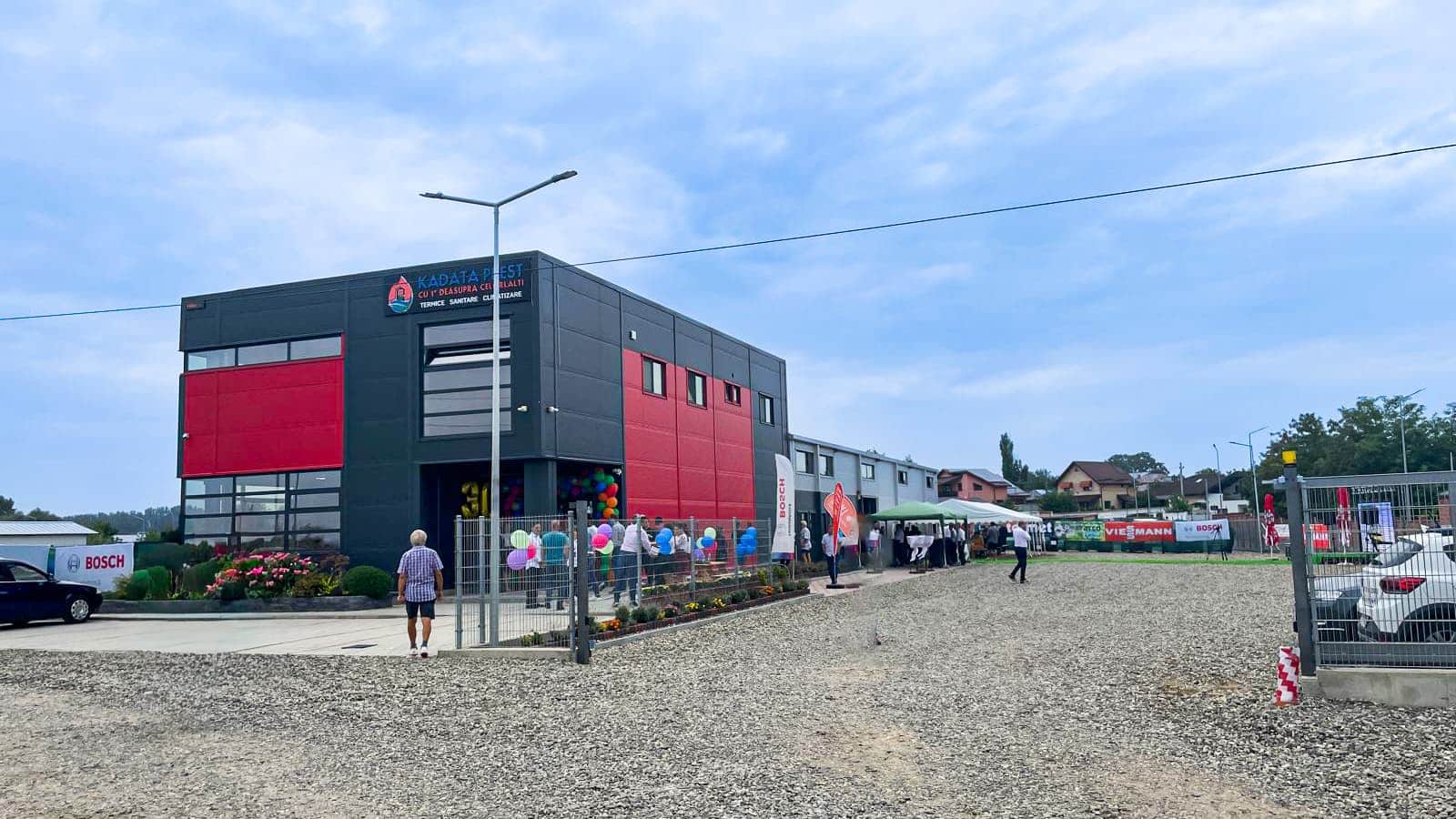 kadata Roman showroom depozit 590 mp 1