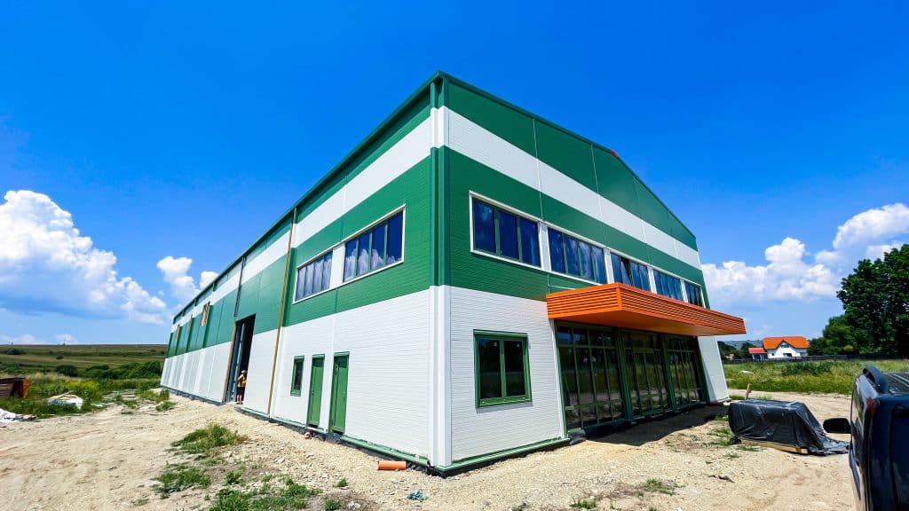 3 frisomat romania irisz fenyo mihaileni harghita 1189 mp depozitare 2